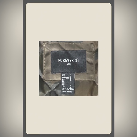 FINAL SALE ALERT 🚨 Forever 21 Black & Olive Hooded Faux Fur Jacket - Picture 4 of 4